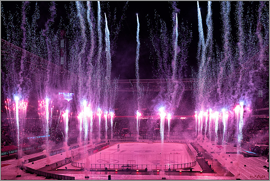 PENNY DEL WINTER GAME;  Kölner Haie - Adler Mannheim; Köln, 03.12.2022
